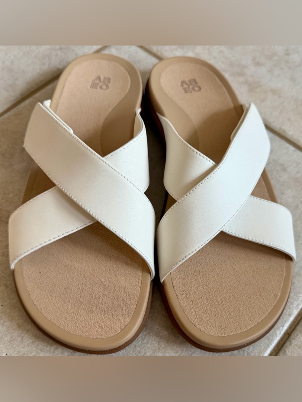 Laguna Slide Ivory Leather Sandals Adjustable Strap Size 9.5 Minimal - Picture 4 of 11